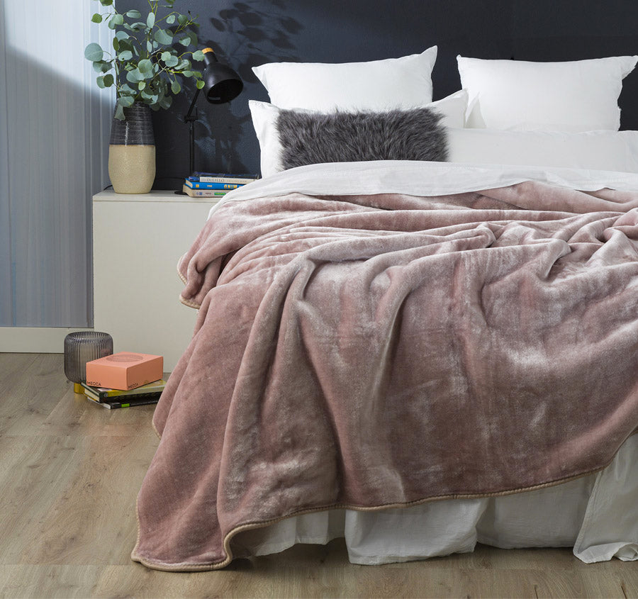 Heavy Weight Acrylic Mink Blanket Rose – Manchester Warehouse